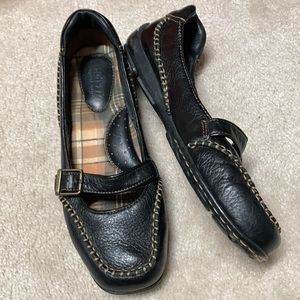 Born flat pebbled black leather Mary Jane loafers